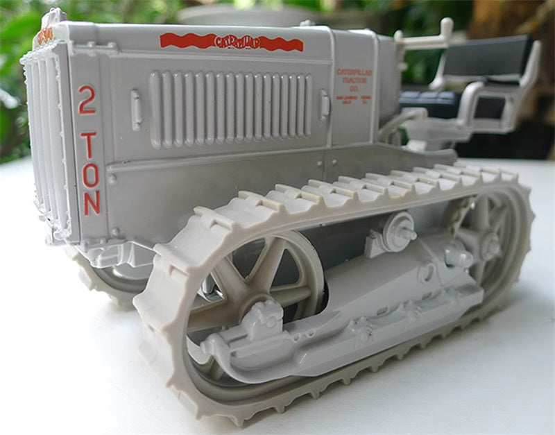 Norscot cat 2-TON tracked classical agricultural tractor Light gray 1:16 Truck Pre-built Model