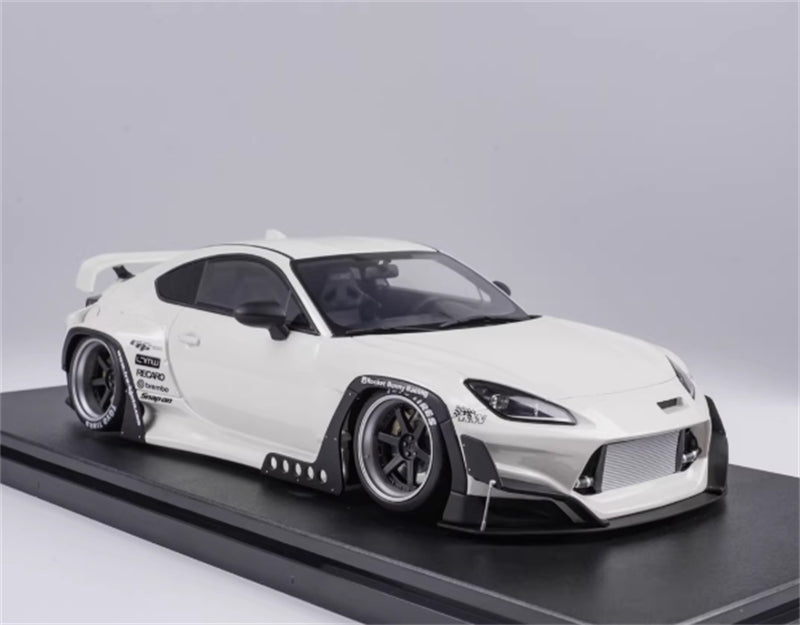 1:18 Toyota Pandem GR86  Crystal White GT SPIRIT  Resin Model