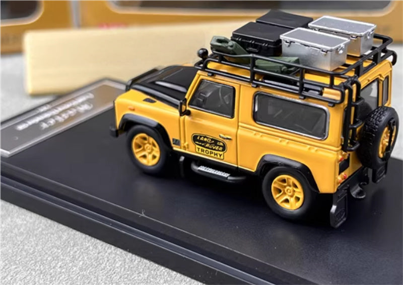 Master Land Rover Defender 90 Camel TROPHY Black Lid with Accessories 1:64 Car Pre-built Airliner Model Display view2