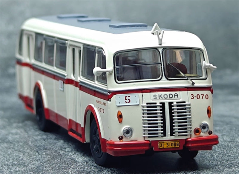 Beijing Public Transport Skoda 706RO single machine 5 Route 1:64 Bus Pre-built Model view5