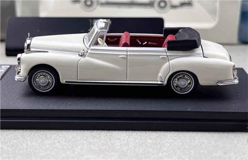 SEEKER Mercedes Benz 300D Adenauer W189 1959 convertible Soft top White 1:64 Car Pre-built Model view2