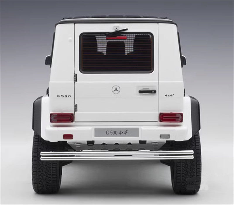 Autoart Mercedes Benz G500 4×4² White 1/18 DIECAST CAR