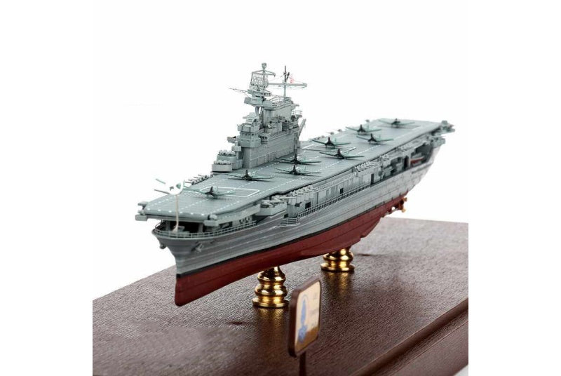 MILVIC USN (WWII) USS Enterprise CV-6 BATTLE OF MIDWAY 1:700  Model  1942