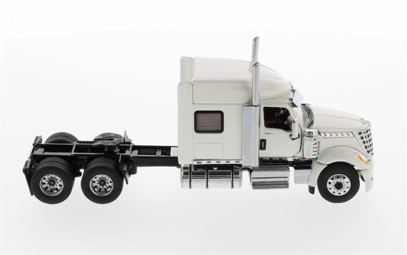 CATERPILLAR  International LoneStar Sleeper American version White Tandem Prime Mover Tractor Truck 1:50 Truck Pre-built Model