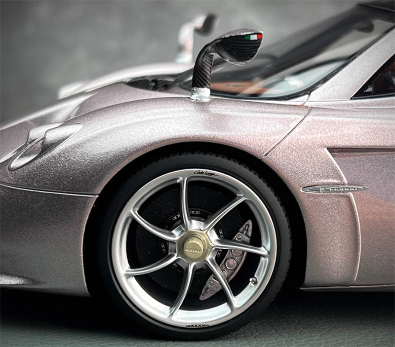 BBR MODELS PAGANI HUAYRA CODALUNGA IRIDESCENT BRONZO AYMARA Leather base Limited Edition 200PCS ONLY 1:18 Car Pre-built Model view4
