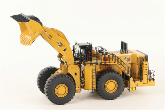 CATERPILLAR 995 Wheel Loader Yellow 1:50 Truck Pre-built Model