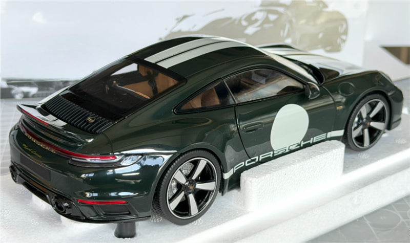 1:18 Porsche 911 992 SPORT CLASSIC 2022 Metallic Green MINICHAMPS  DIECAST Model