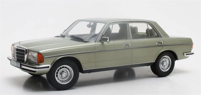 CULT Mercedes Benz 280E W123 1976 1:18 Car Pre-built Model
