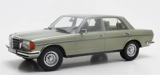 CULT Mercedes Benz 280E W123 1976 1:18 Car Pre-built Model