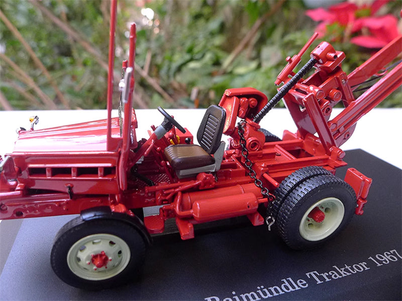 FLOZ Raimundle Agricultural Traktor 1967 red 1:43 Truck Pre-built Model