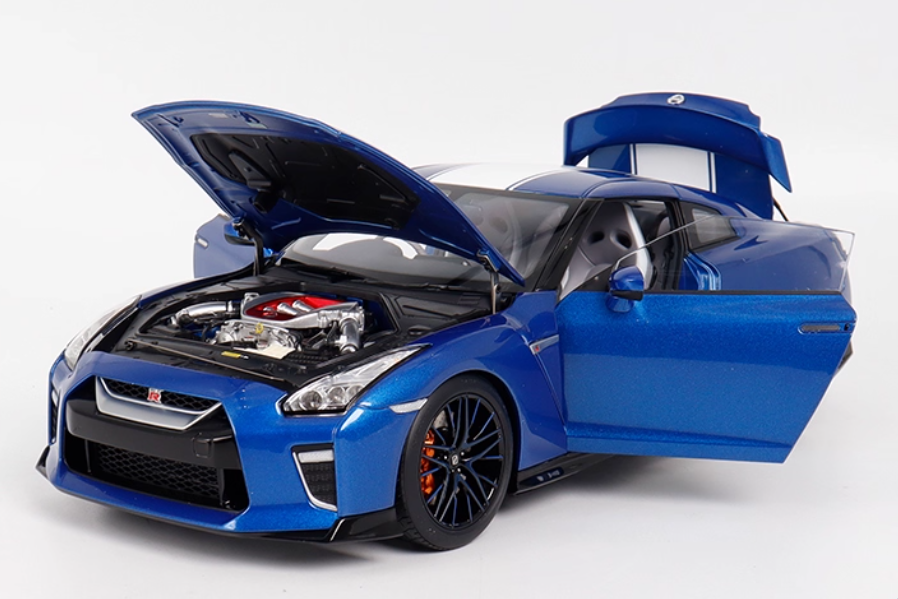 Motorhelix Nissan GTR-R35 50th Anniversary Edition Bayshore Blue Limited Edition 499PCS ONLY 1:18 Car Pre-built Model view6