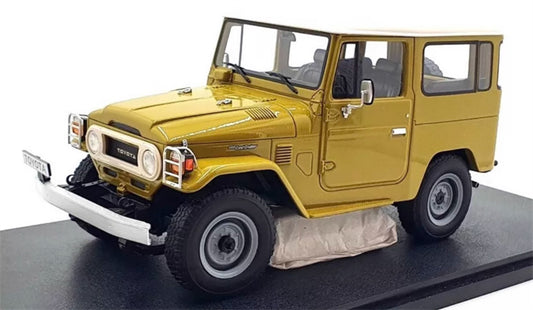 CULT FJ40 Toyota Land Cruiser 1:18 Car Pre-built Model