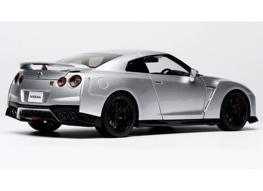 1:18 Nissan GT-R NISMO R35  Ultimate Metal Silver tail MOTORHELIX Track Edition Limited Edition 199PCS ONLY DIECAST Model