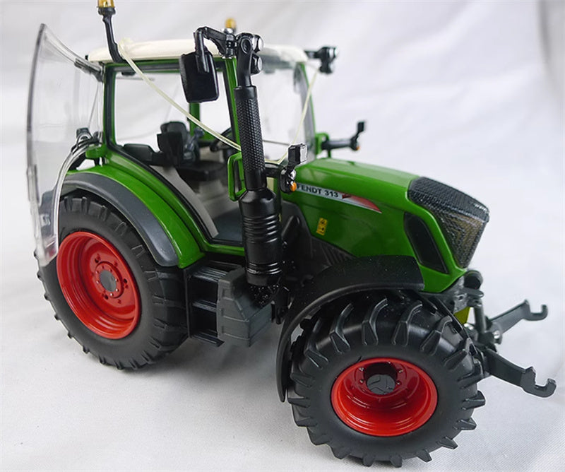 USK Fendt 313 Vario tractor Green 1:32 Truck Pre-built Model