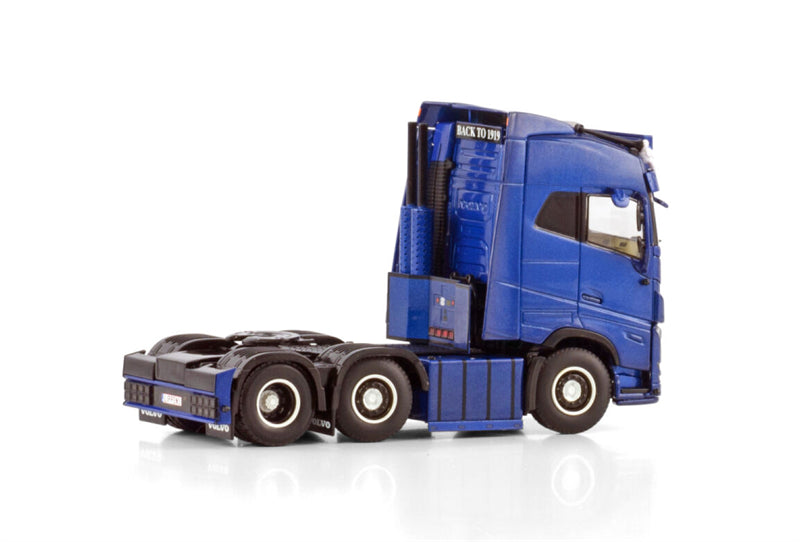 WSI VOLVO FH5 GLOBETROTTER 6X2 TWIN STEER Lippens 1:50 Truck Pre-built Model