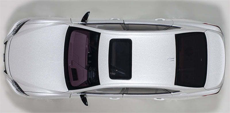 AUTOART LEXUS LS500H Fully open milky white 1:18 Car Pre-built Model view4