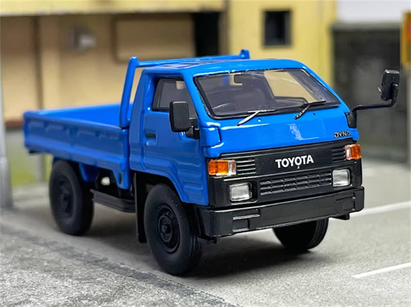 Master Toyota DYNA light truck Blue right hand drive 1:64 Truck Pre-built Airliner Model Display view5
