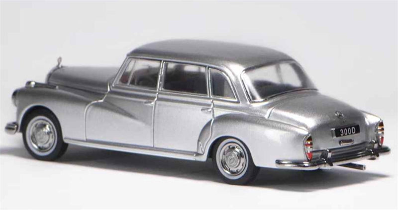 GFCC Mercedes Benz 300D 1959 classic car Silver LHD 1:64 car Pre-built Model view2