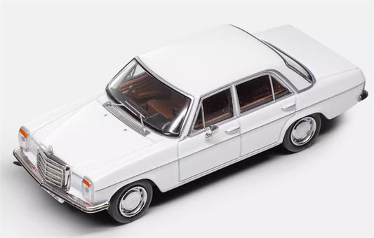 Max well Mercedes Benz 200 W114 Pearlescent white 1:64 Car Pre-built Airliner Model Display view1