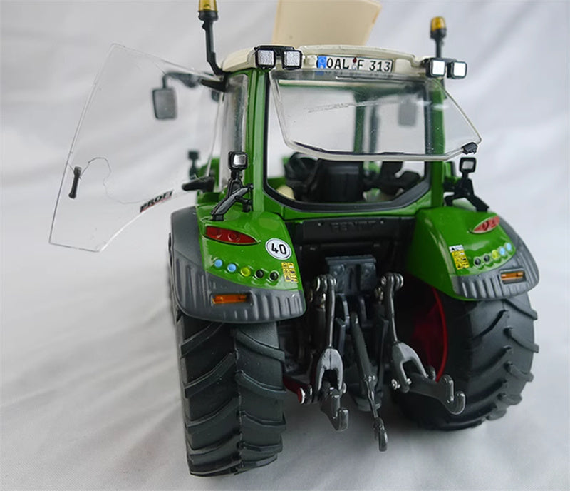 USK Fendt 313 Vario Front Loader Green 1:32 Truck Pre-built Model