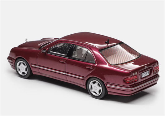 Max well Mercedes Benz E320 W210 6th Generation E-Class Wine red 1:64 Car Pre-built Airliner Model Display view2