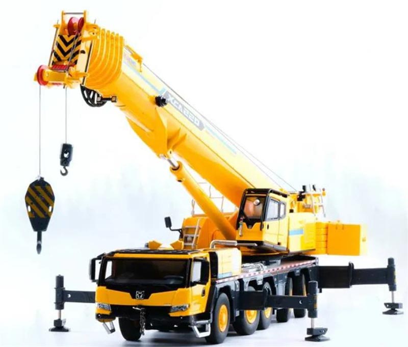 1:50   XCA220 XCMG Classic Edition Engineering Yellow Diecast Model