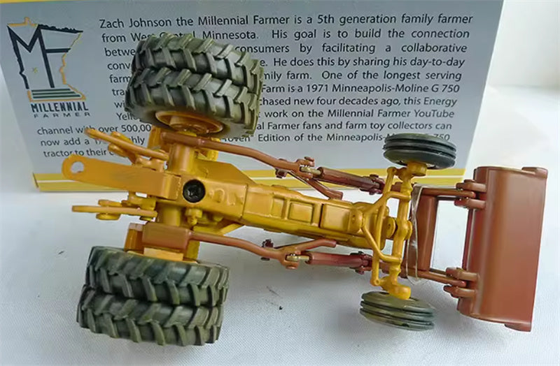 SpecCast Toy Tractor Times MM G750 With Loader Duals yellow 1:64 Truck Pre-built Model