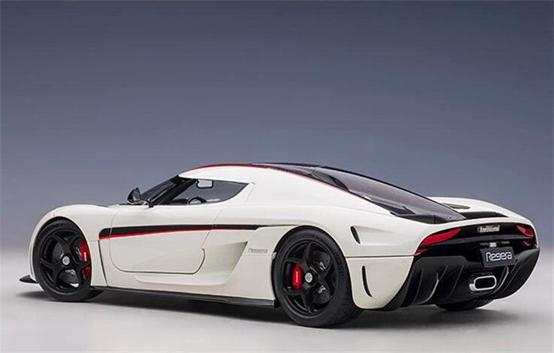 AUTOART KOENIGSEGG REGERA Car white 1:18 Resin car