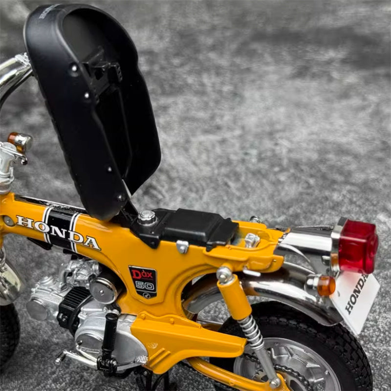 EBBRO HONDA DAX ST50 1969 orange 1:10 motorcycle Pre-built Model view8