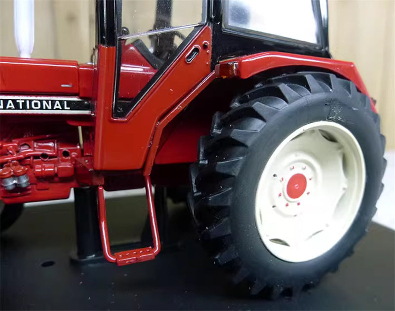 REPLICAGRI CASE IH International 743 2x4 Agricultural Tractor Red 1:32 Truck Pre-built Model