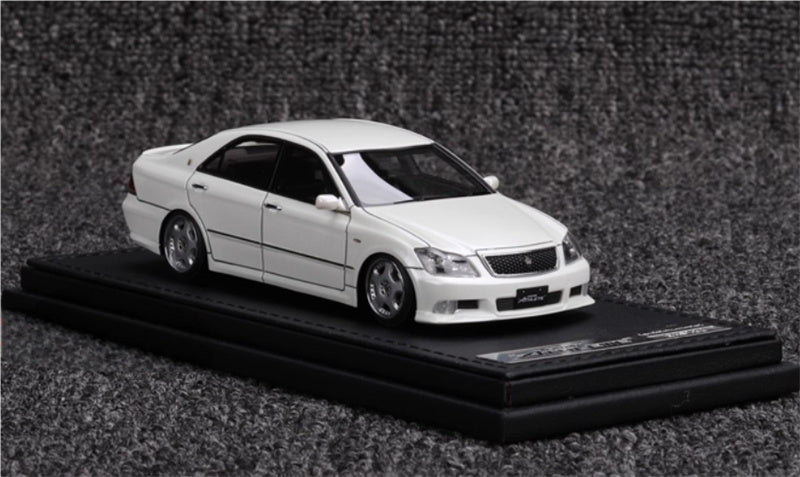 IGNITION MODEL Toyota Crown GRS180 3.5 Athlete with OZ Wheel 1:43 Model view4
