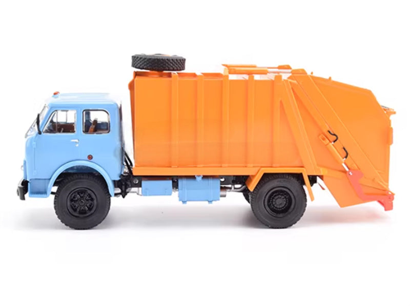 StartScaleModels Maz-5335 Soviet Minsk garbage truck 1:43 Truck Pre-built Airliner Model Display view3