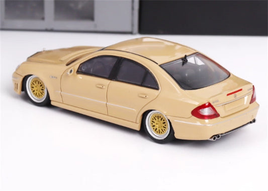 MK MODEL Classic Four-Eyed Mercedes-Benz E63 W211 Desert Yellow Low lying version 1:64 Car Pre-built Model view2