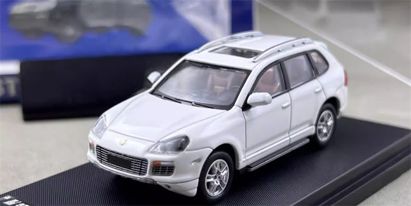 SW Porsche Cayenne Turbo S White Limited Edition 499PCS ONLY 1:64 car Pre-built Model view1