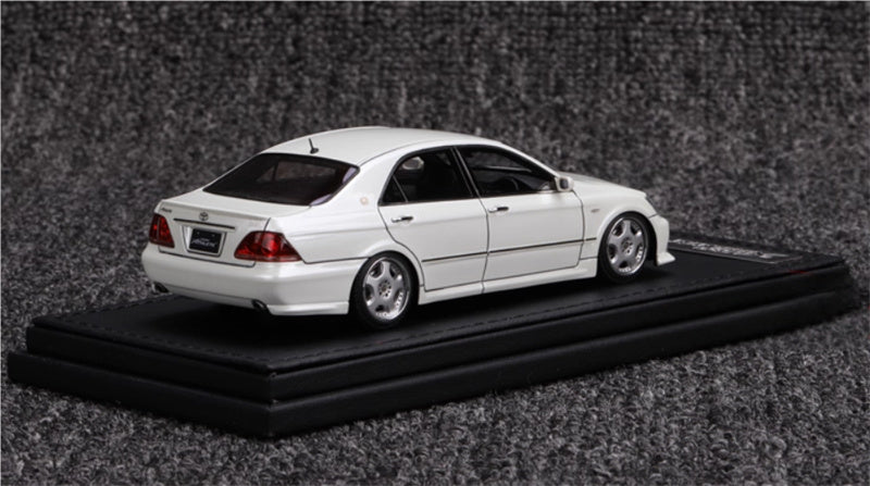 IGNITION MODEL Toyota Crown GRS180 3.5 Athlete with OZ Wheel 1:43 Model view5