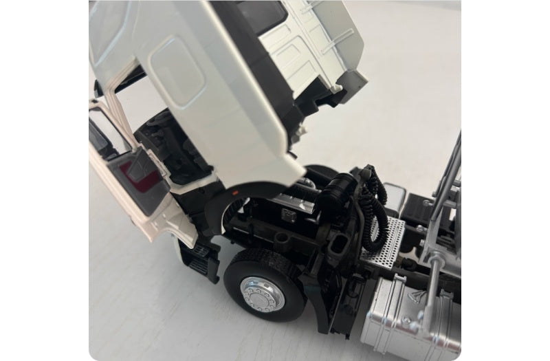Sinotruk HOWO T7H oil tanker truck White mangao 1:36 Truck Pre-built Airliner Model Display view7