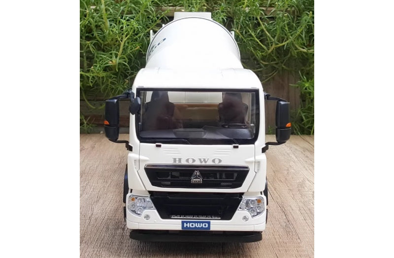 Sinotruk HOWO 8x4 TX Mixer Truck 1:24 Truck Pre-built Airliner Model Display view7