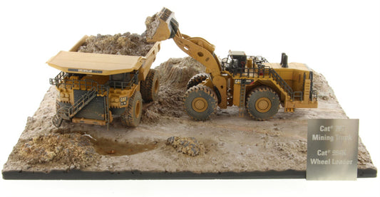 CATERPILLAR 994K Wheel Loader & 797 Mining Truck muddy scene set Limited Edition 1500PCS ONLY 1:125 Truck Pre-built Model