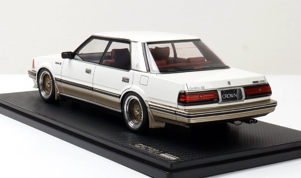1:18 Toyota Crown G (120)  white  IGNITION MODEL 3.0 Golden Wheel Resin car Model