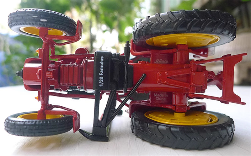 SCHUCO Famulus RS 14 36 European Classic Tractor red 1:32 Truck Pre-built Model