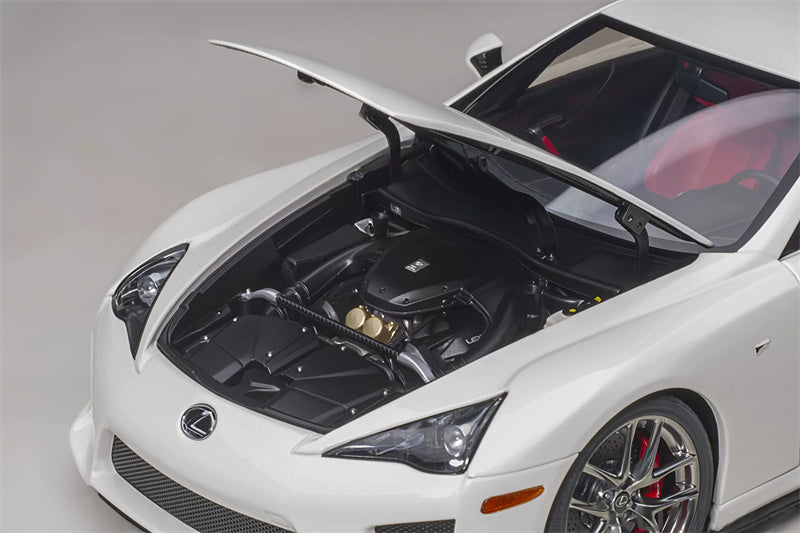 AUTOART LEXUS LFA Car white 1:18 DIECAST car