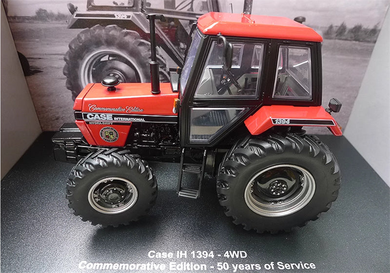 Universal Hobbies CASE IH 1394 Agricultural Tractor Red Limited Edition 1000PCS ONLY 1:32 Truck Pre-built Model