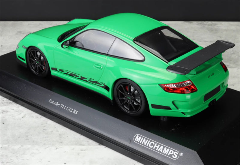 MINICHAMPS Porsche 911 GT3 RS dark green 1:18 Car Pre-built Model view3