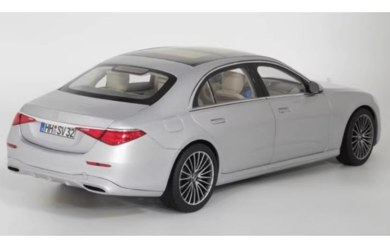 1:18 Mercedes-Benz S450 W222 Norev Diecast Model view4