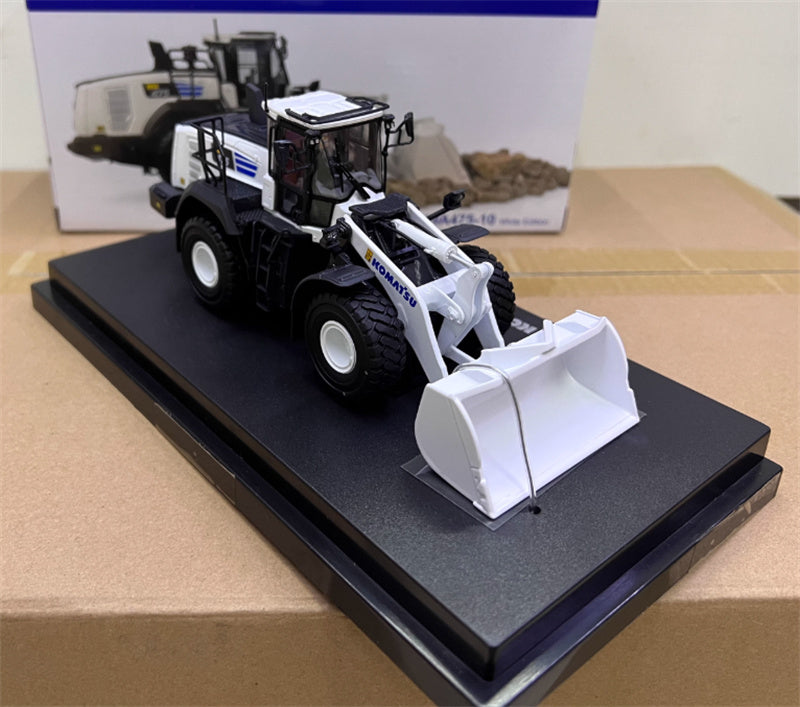 Universal Hobbies Komatsu WA475-10 Wheel loader white Limited Edition 750PCS ONLY 1:50 Truck Pre-built Model