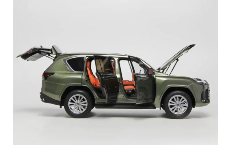 1:18 Lexus LX600 Seaweed Green LCD MODELS DIECAST Truck Model