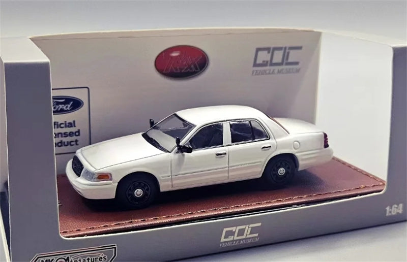 1:64 Ford Crown Victoria White with Black Wheels GOC DIECAST Limited Edition 799pcs ONLY Model