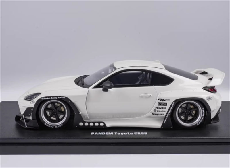 1:18 Toyota Pandem GR86  Crystal White GT SPIRIT  Resin Model