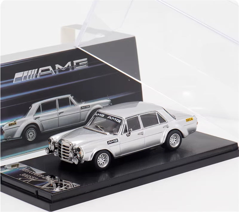 Liberty 64 Mercedes Benz 300SEL AMG W109 Silver Silver Wheel 1:64 Car Pre-built Airliner Model Display view6