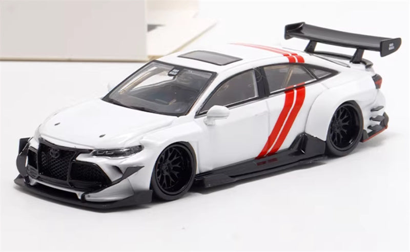 LeManFang Toyota Avalon Mk4 XX50 Wide Body white 1:64 Car Pre-built Model view1
